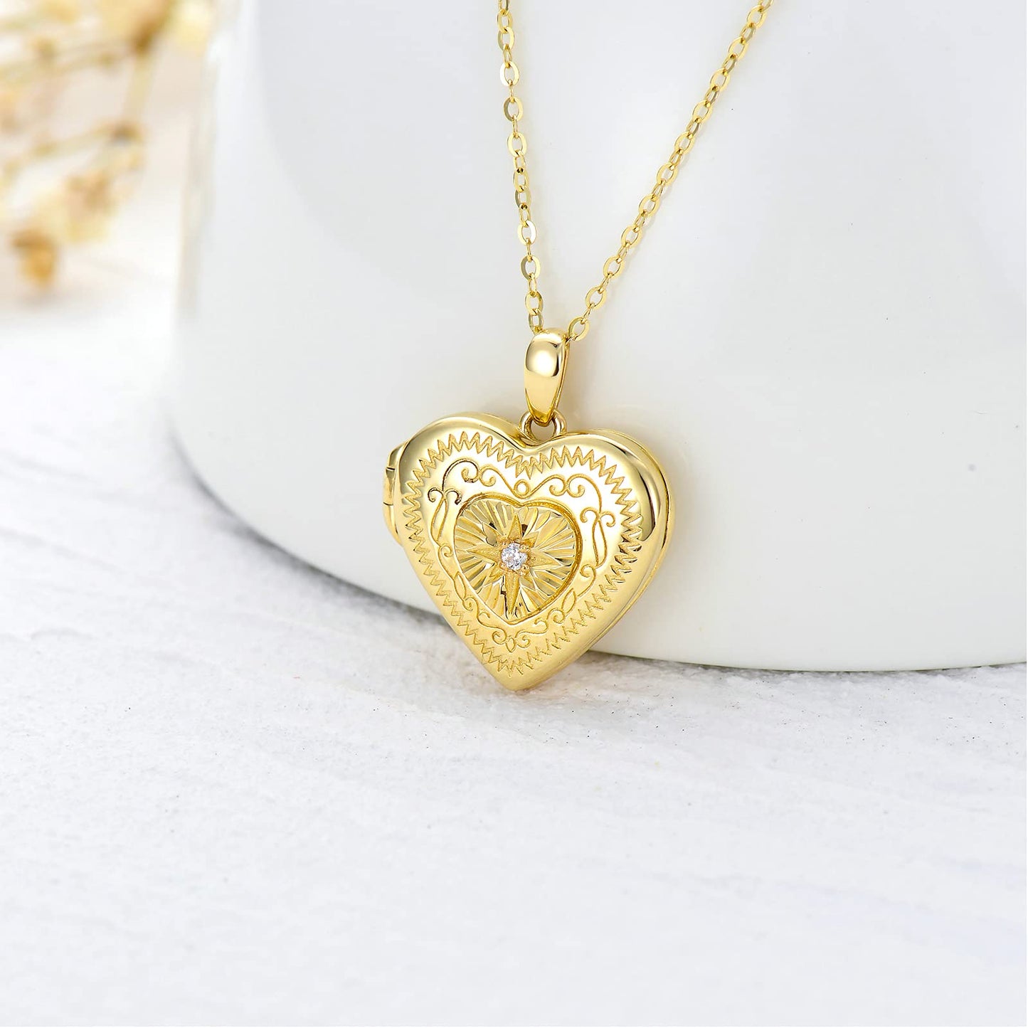 SOULMEET 18K Gold Plated Silver Starburst Diamond Cut Heart Shaped Locket Necklace That Holds 2 Picture, 18" (Locket only)